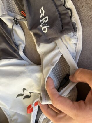 Kapsa např. na klíče na obou stranách