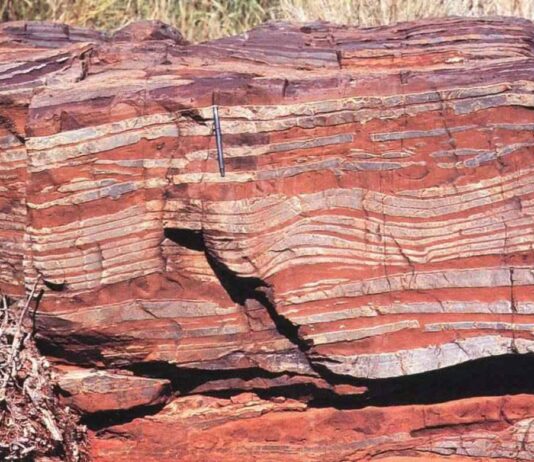 Kronika Vesmíru (15) – Banded Iron Formations a raná mineralogická diverzifikace
